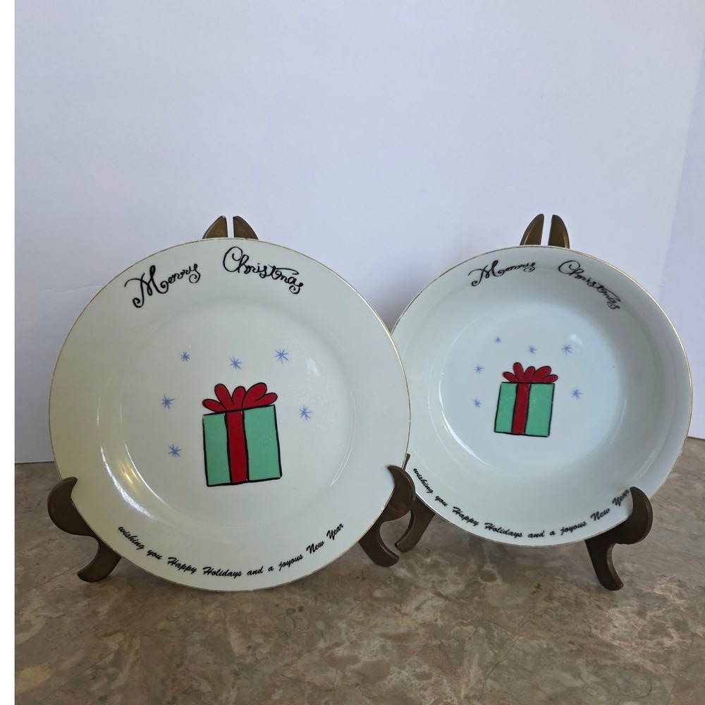 Set of 2 Christmas Holiday Dessert and Dinner Plates Gift Design and Gold Rim
